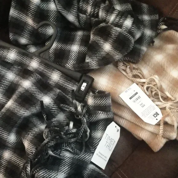 Time and Tru Faux Wrap Flannel Skirt Pull-up Plaid Warm Fringe Office 16-18 XL - Picture 4 of 15